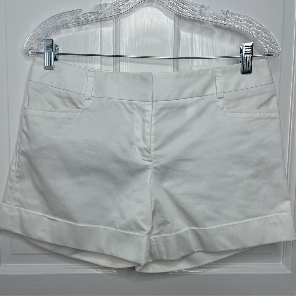 Express Mid Rise White Shorts Size 4